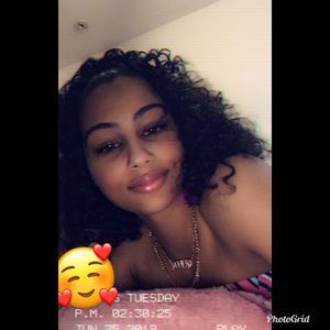 Meet your Posher, Desiree